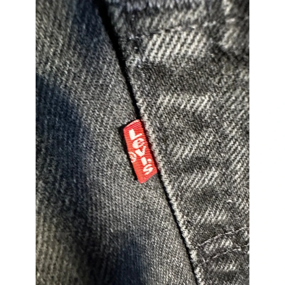 Vintage Levis 560 Men 36/32 Faded Black Loose Fit Straight Leg Jeans Made in USA